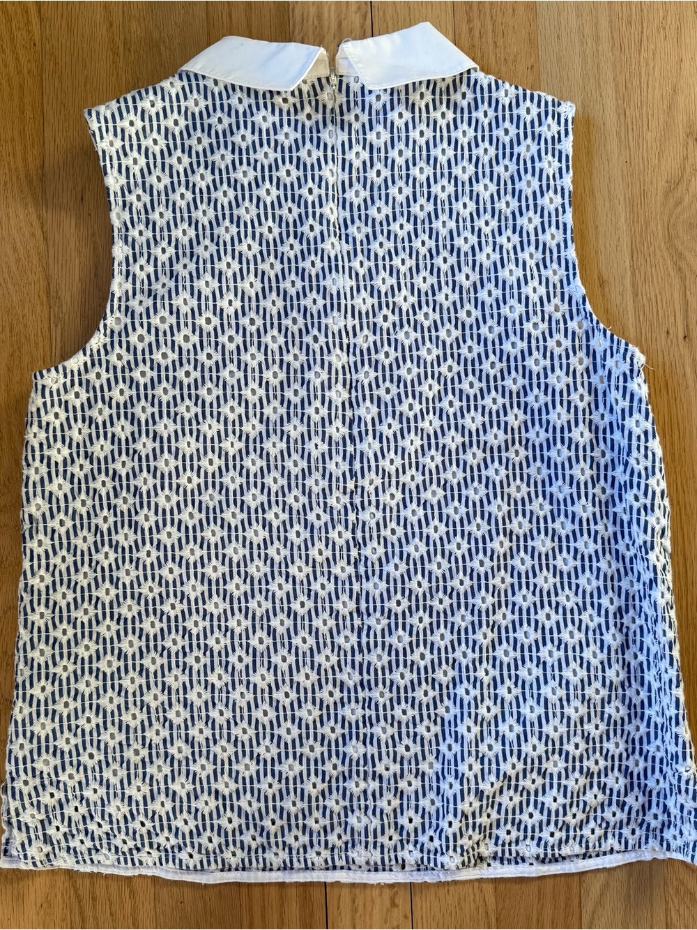 Brooks Brothers Size 6 Preppy Collared Embroidered Eyelet Cotton Tank Top - Picture 6 of 6